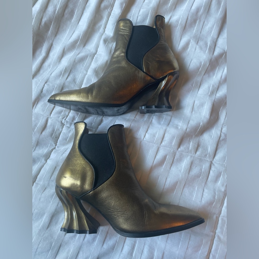 Fluevog. Deliverance Ara’s. Size 7.